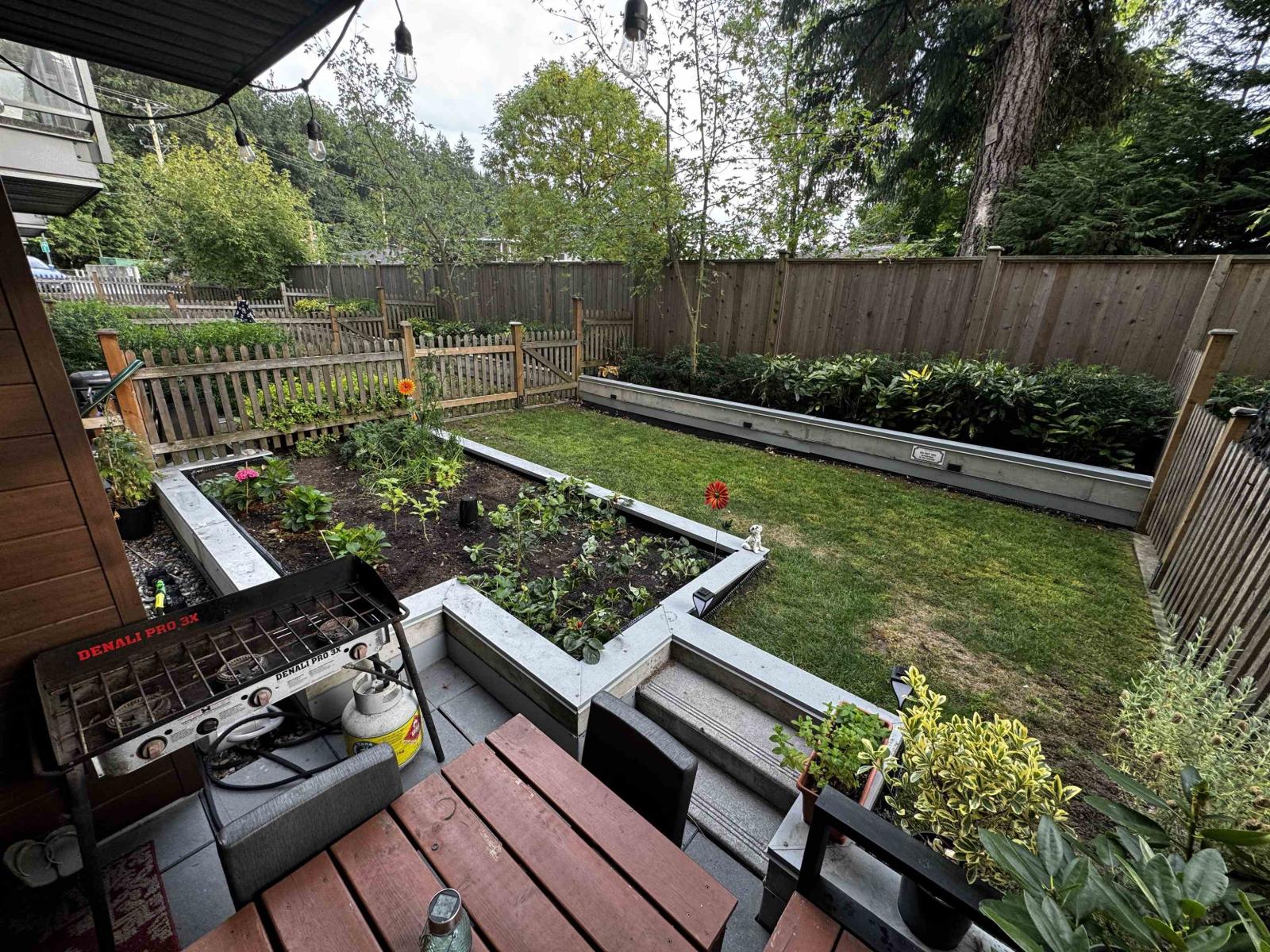 Photo 1 of B 104 9689 140 Street, Surrey BC