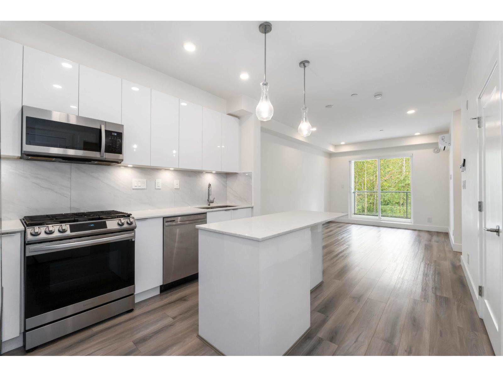 Photo 5 of A 307 8447 202 Street, Langley BC