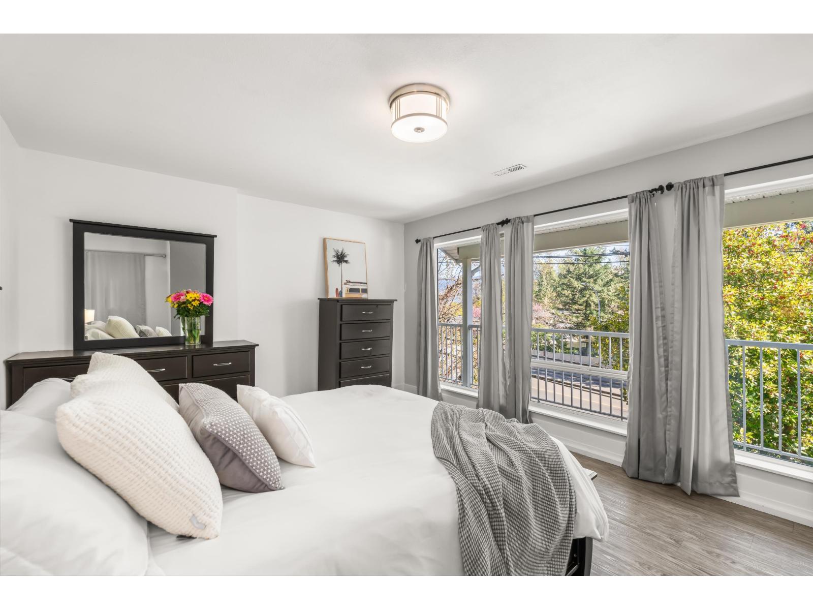 Photo 5 of 36047 Old Yale Road, Abbotsford BC