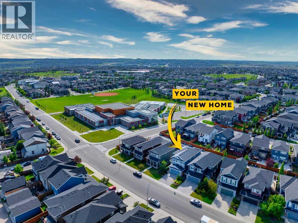 Photo 2 of 322 Evanston Way Nw, Calgary AB