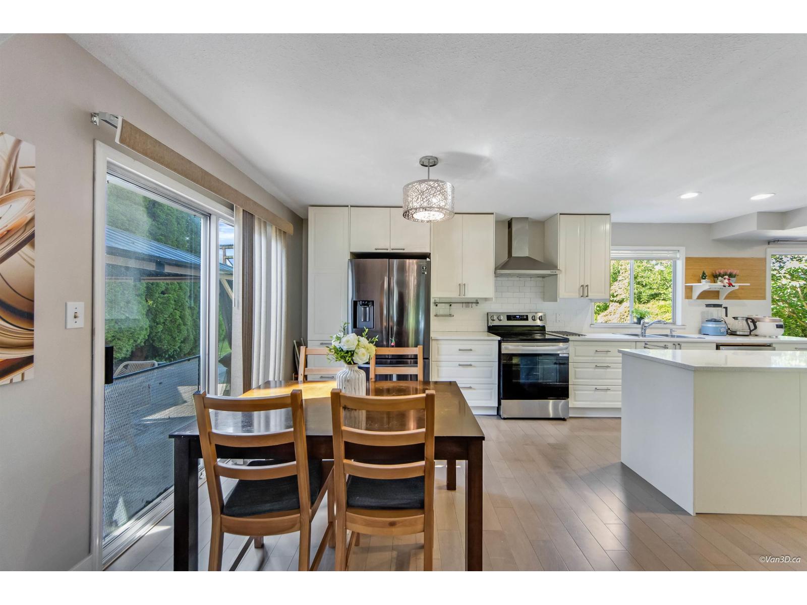 Photo 5 of 9503 205 A Street, Langley BC