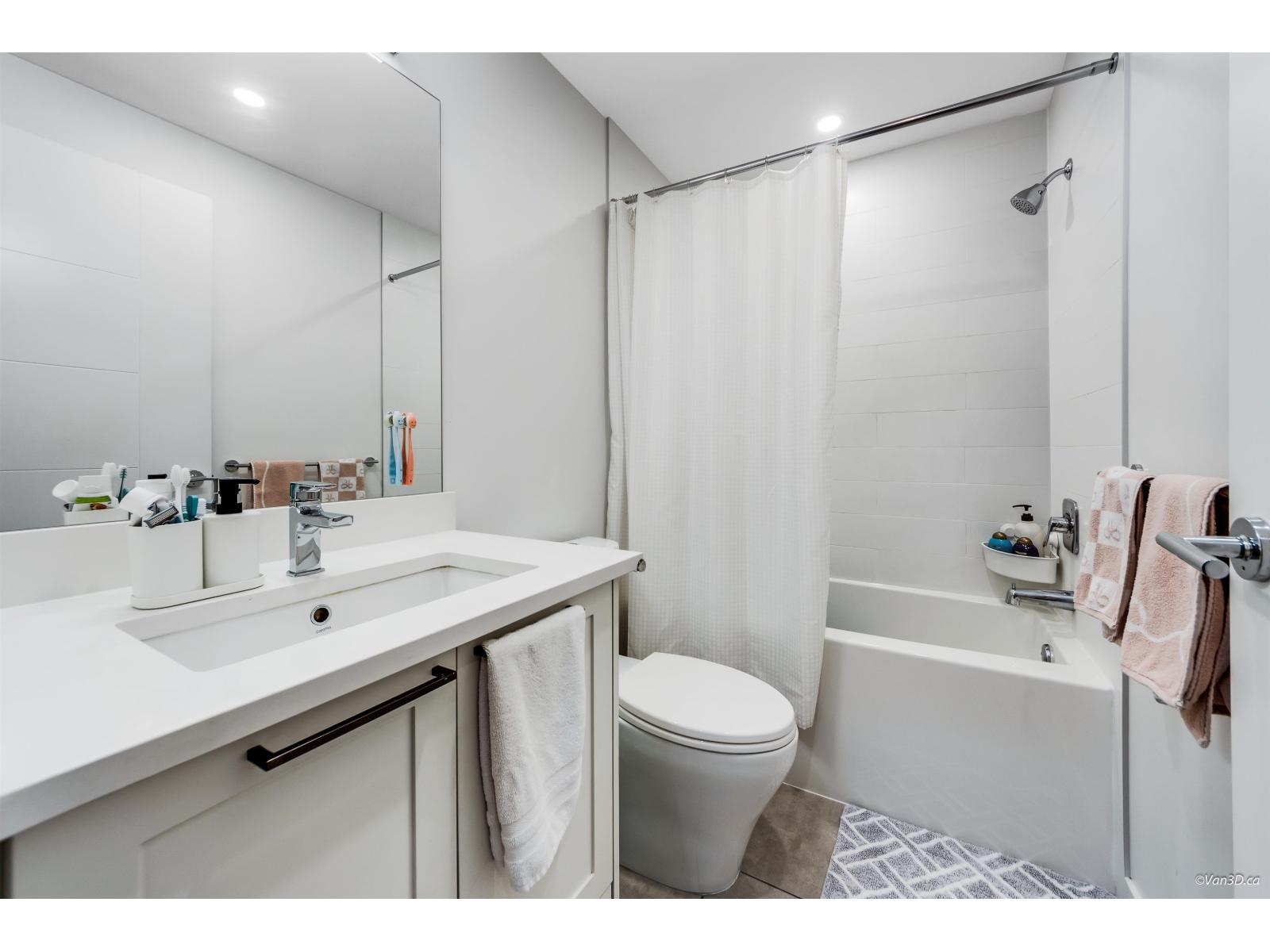 Photo 16 of 306 5415 Brydon Crescent, Langley BC