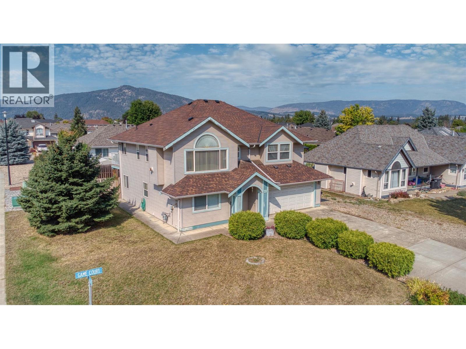 Photo 4 of 2031 Game Court, Armstrong BC