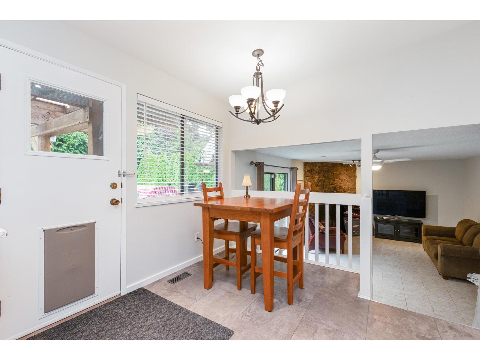 Photo 15 of 16095 13 Avenue, Surrey BC