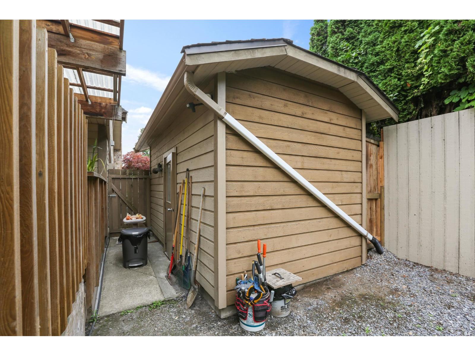 Photo 31 of 16095 13 Avenue, Surrey BC