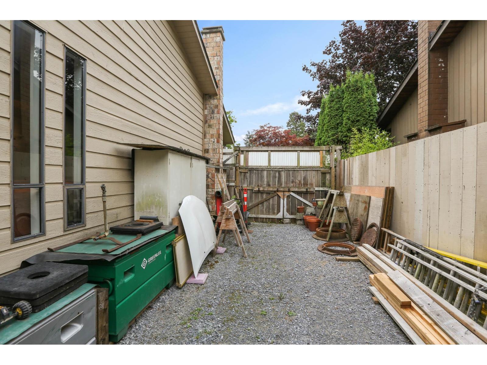 Photo 32 of 16095 13 Avenue, Surrey BC