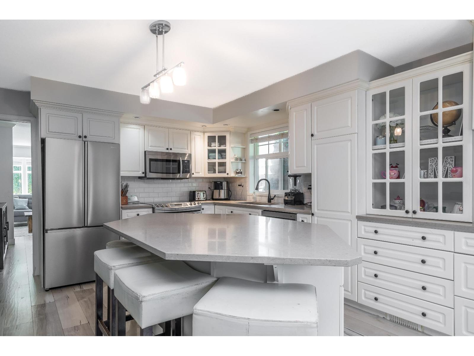 Photo 13 of 12549 21 A Avenue, Surrey BC