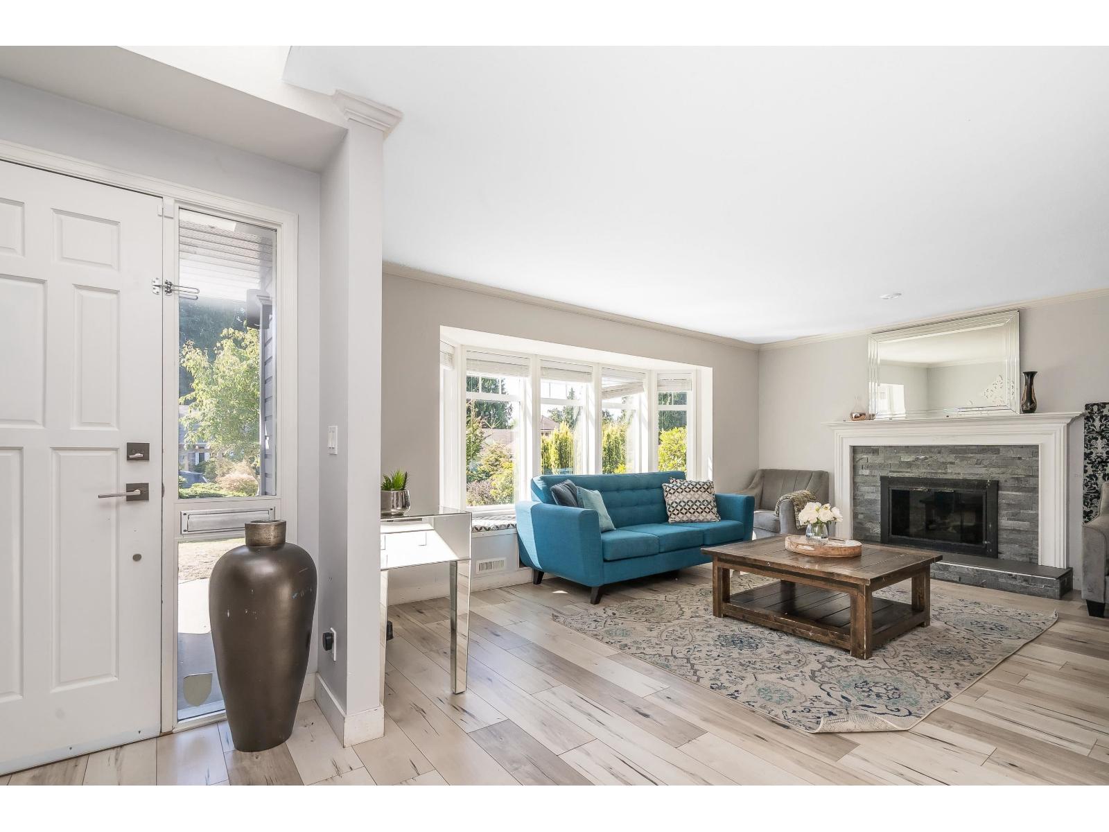 Photo 5 of 12549 21 A Avenue, Surrey BC