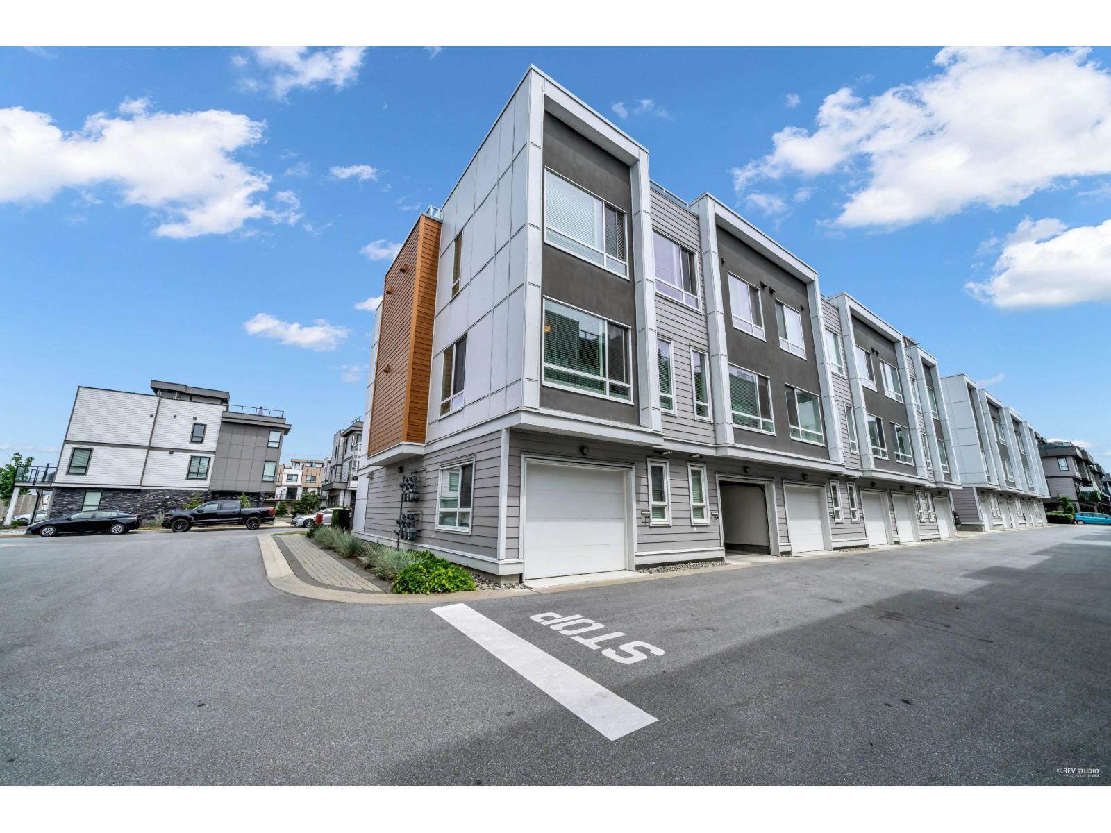 Photo 28 of 1 19628 55 A Avenue, Langley BC