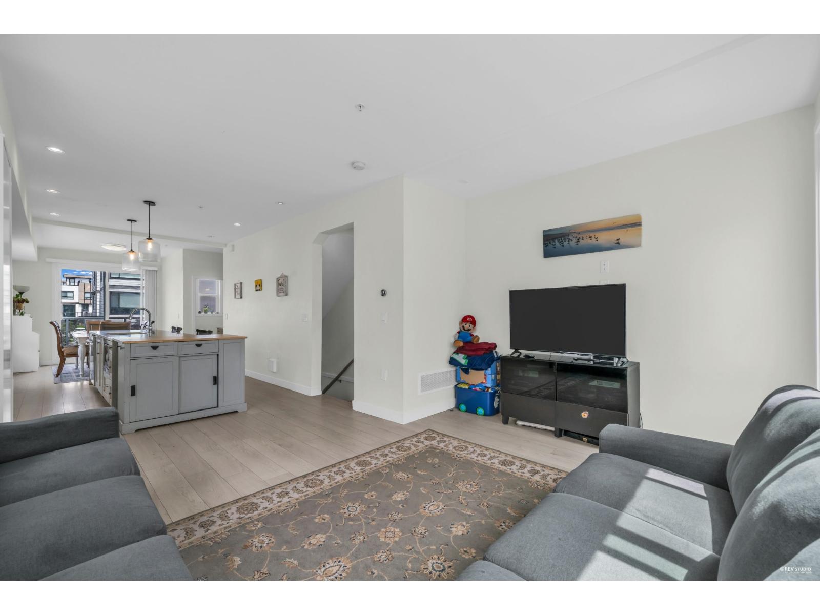 Photo 9 of 1 19628 55 A Avenue, Langley BC