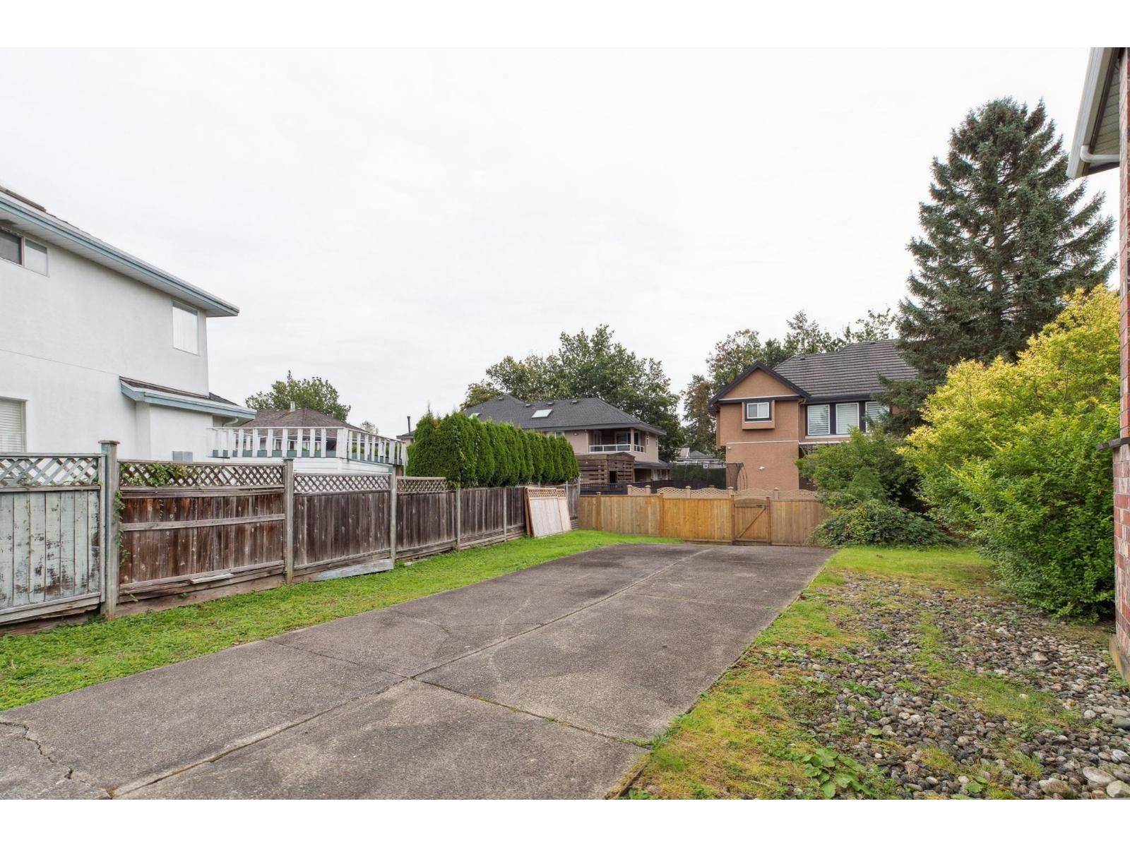 Photo 34 of 14370 83 Avenue, Surrey BC