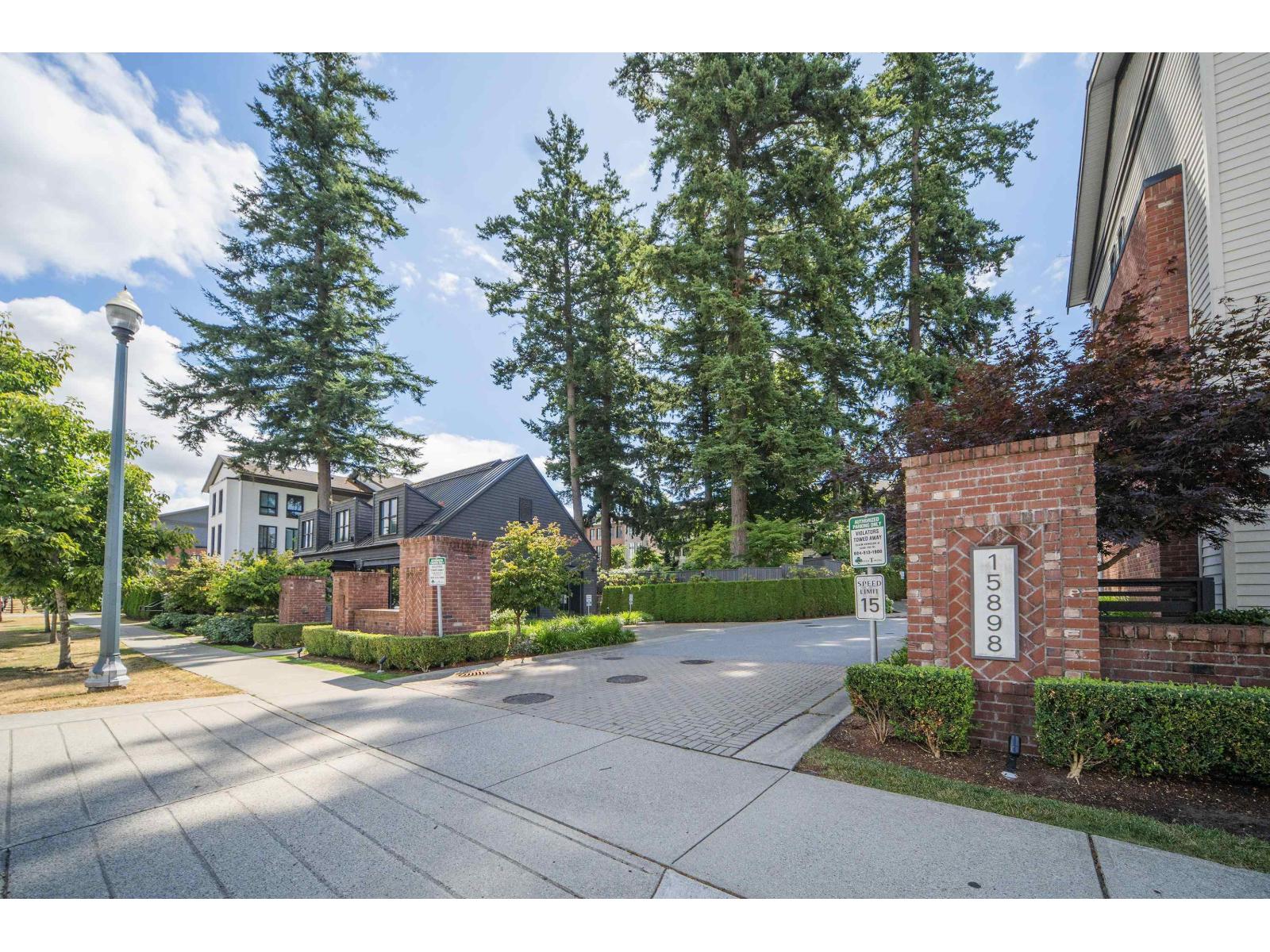 Photo 23 of 58 15898 27 Avenue, Surrey BC