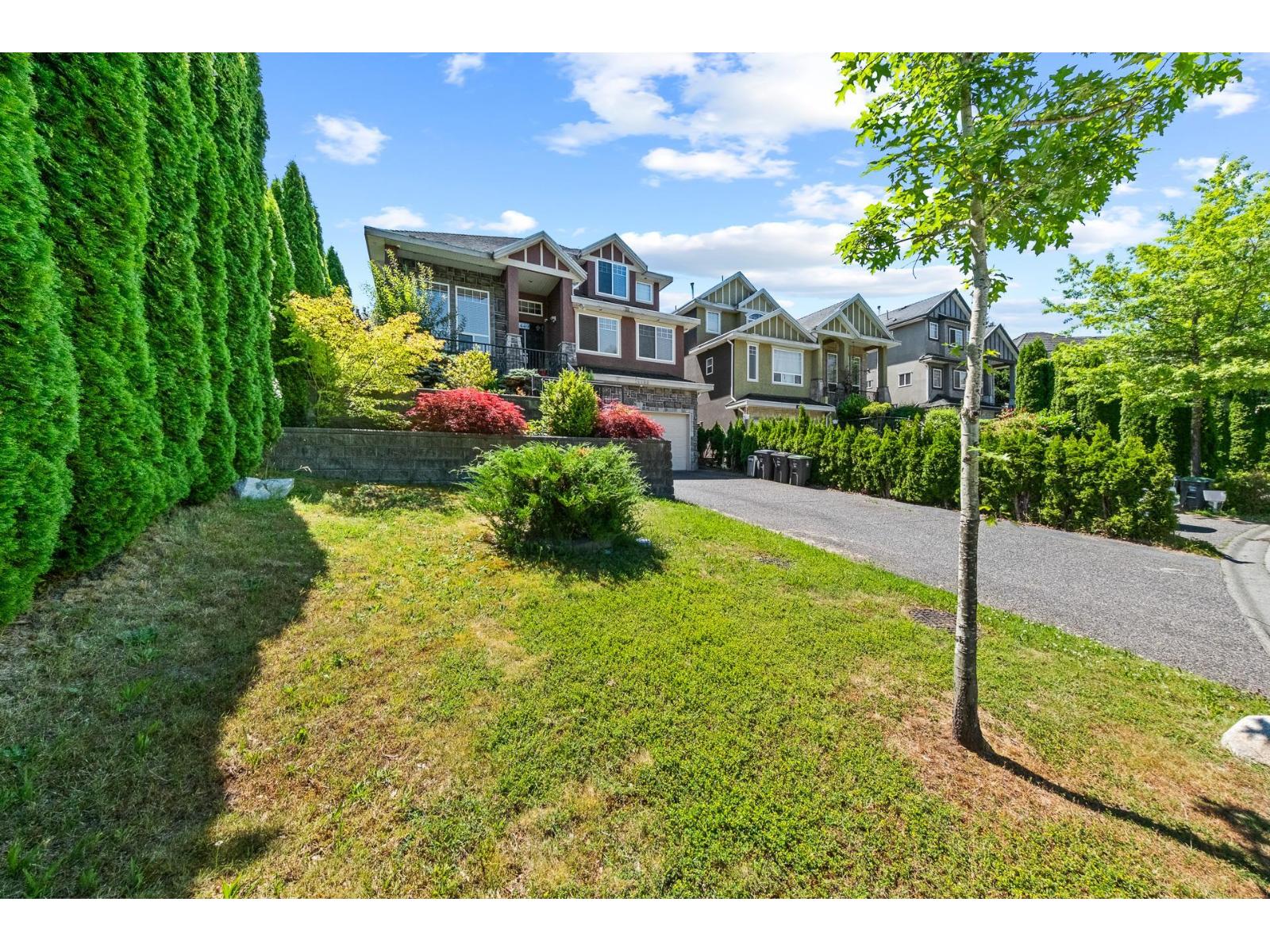 Photo 4 of 14498 78 Avenue, Surrey BC