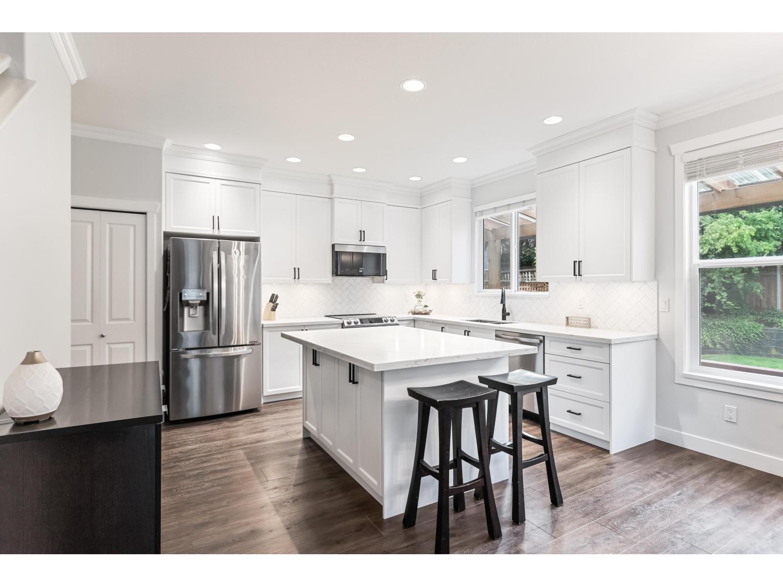 Photo 11 of 20159 69 A Avenue, Langley BC