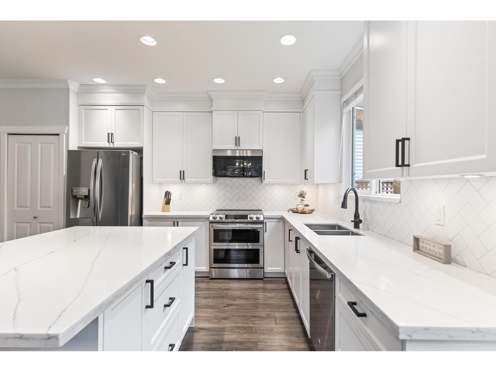 Photo 14 of 20159 69 A Avenue, Langley BC