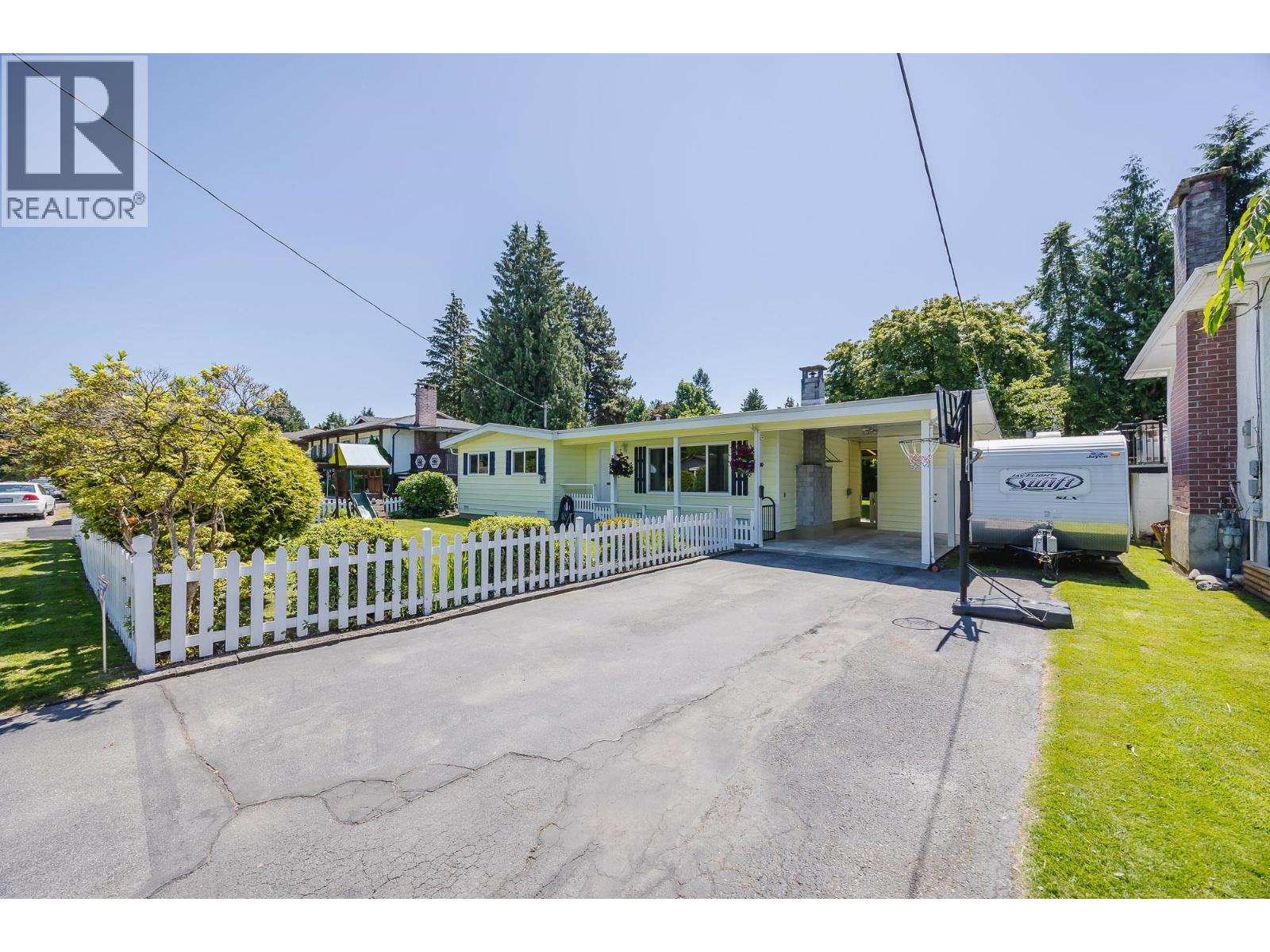 Photo 2 of 21632 Exeter Avenue, Maple Ridge BC