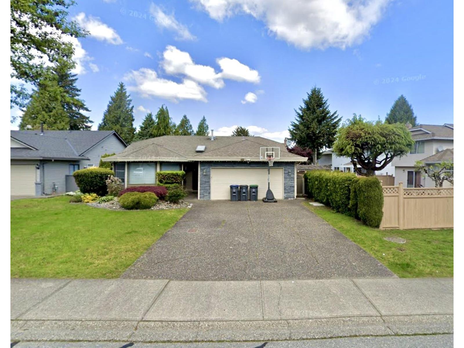 Photo 1 of 15431 93 Avenue, Surrey BC