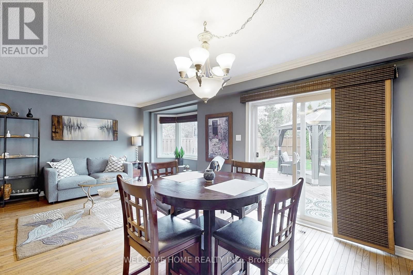 Photo 11 of 6079 Leeside Crescent, Mississauga ON