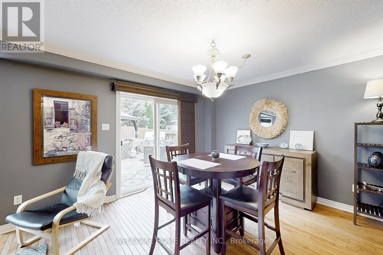 Photo 12 of 6079 Leeside Crescent, Mississauga ON