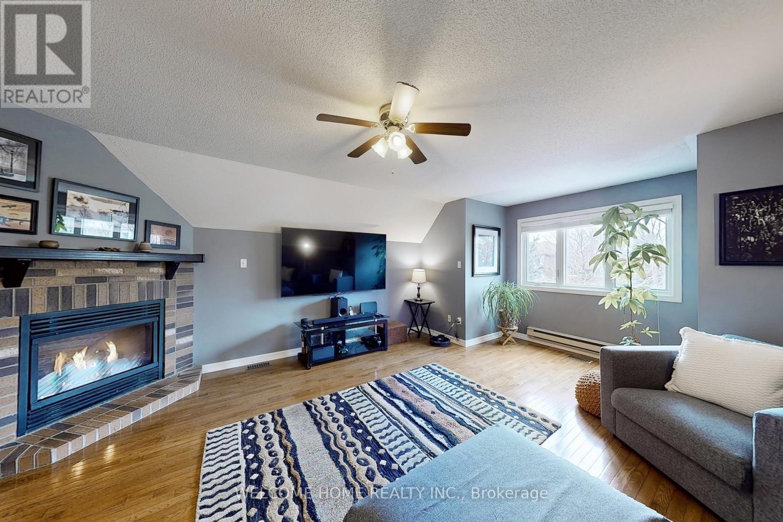 Photo 17 of 6079 Leeside Crescent, Mississauga ON