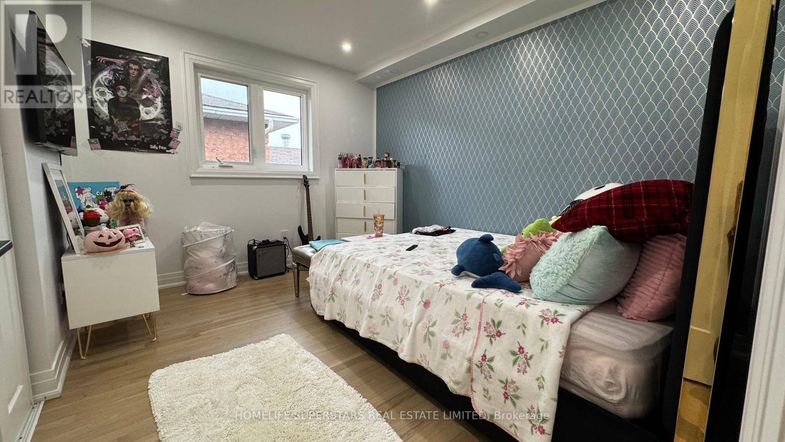 Photo 23 of 159 Richvale Drive S, Brampton ON