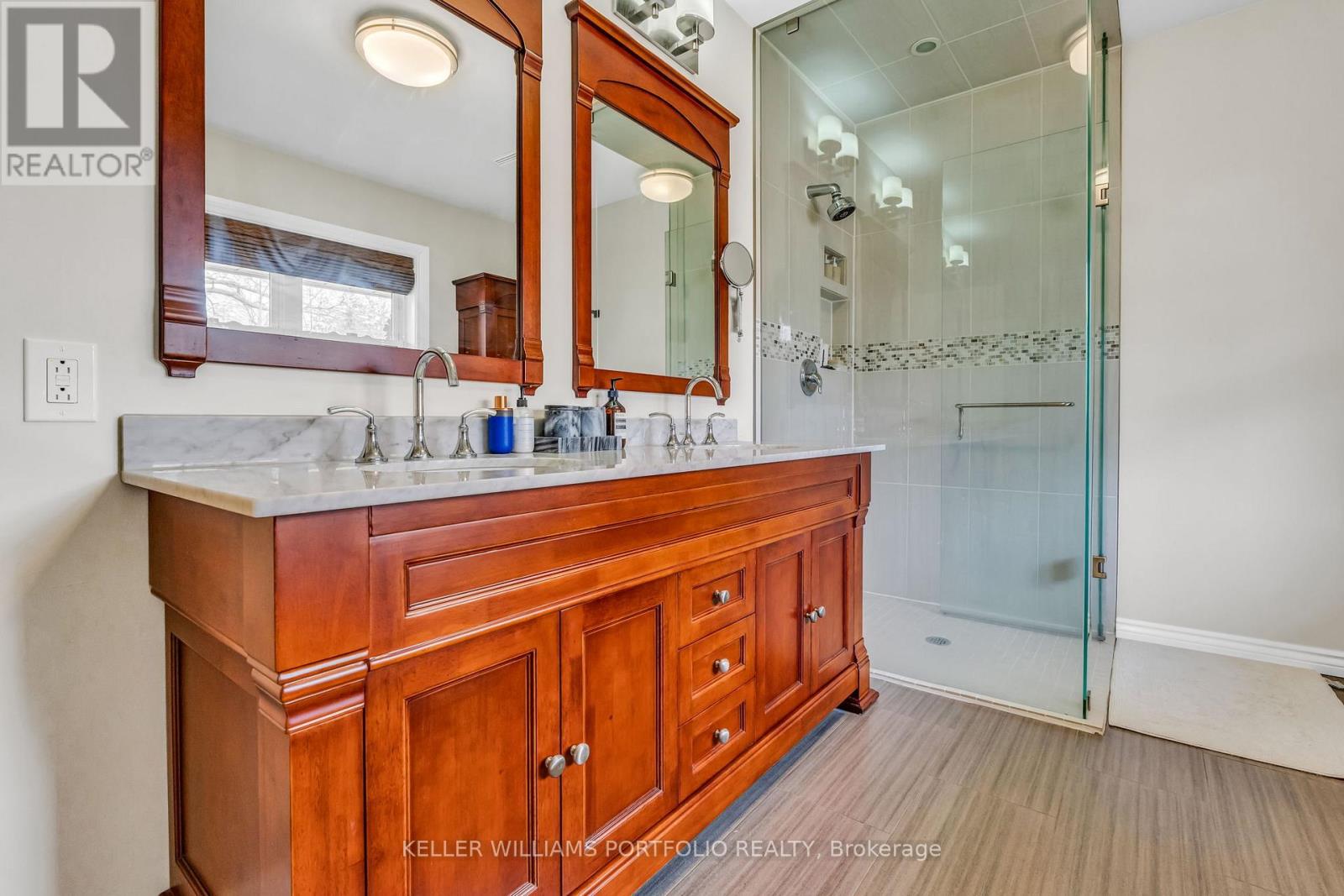 Photo 25 of 1123 Lakeshore Road E, Oakville ON