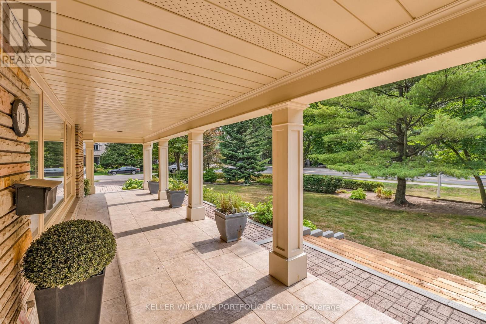 Photo 9 of 1123 Lakeshore Road E, Oakville ON