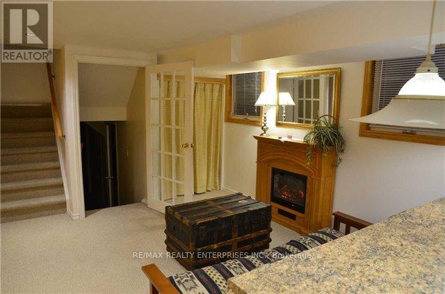 Photo 5 of 2545 Cobbinshaw Circle, Mississauga ON
