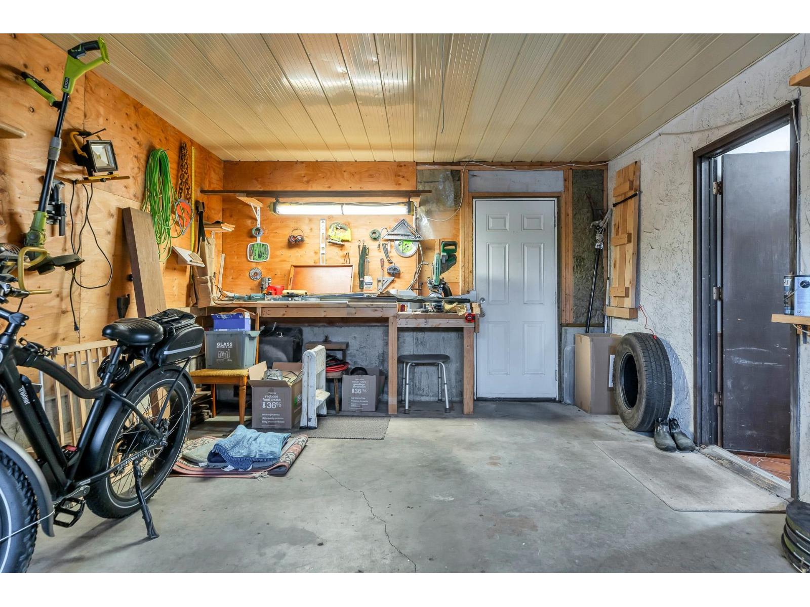 Photo 34 of 2096 Martens Street, Abbotsford BC