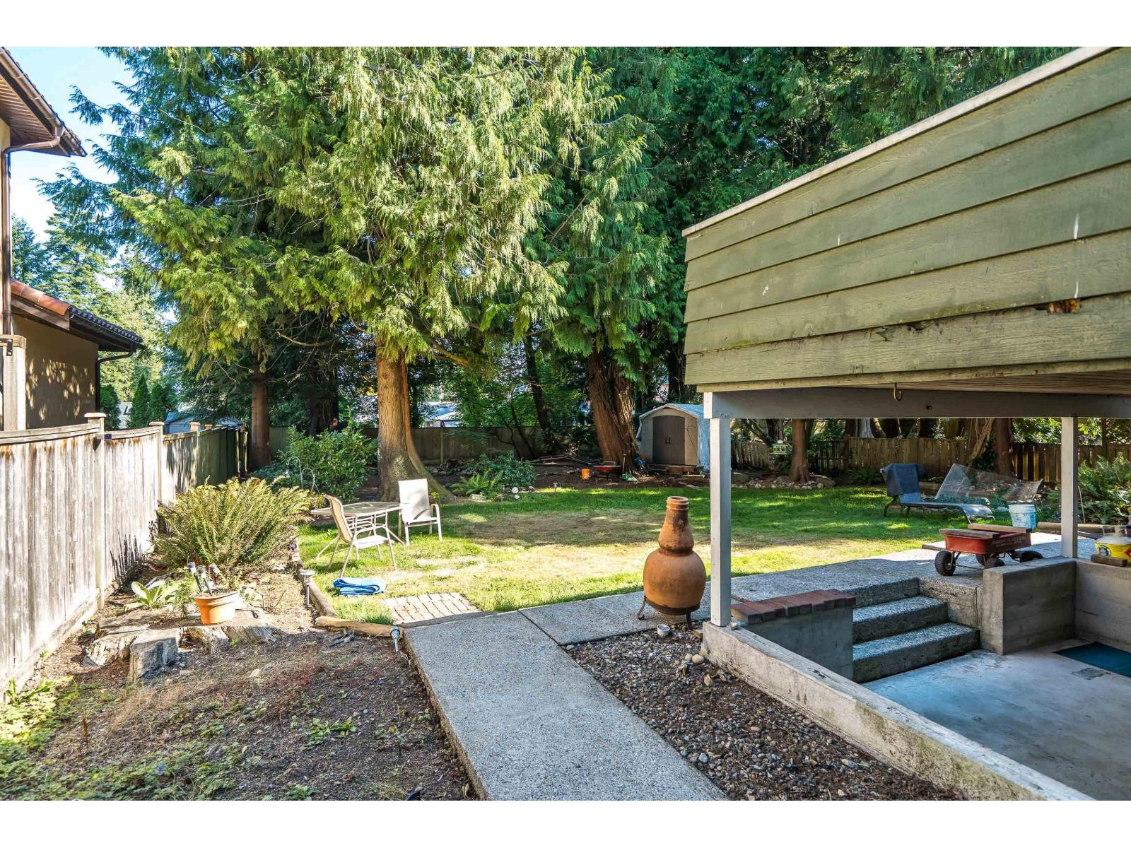 Photo 14 of 12563 26 Avenue, Surrey BC