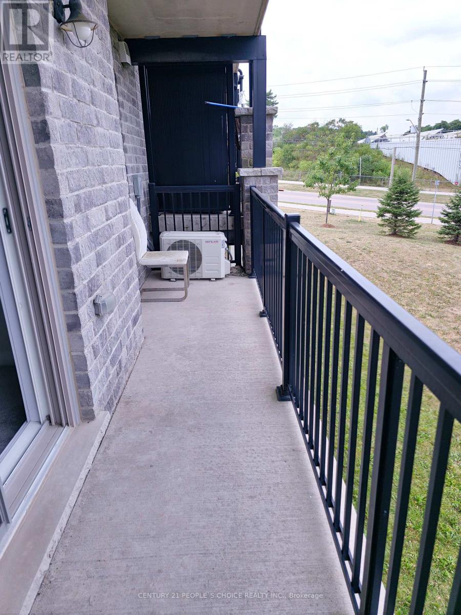 Photo 13 of 18 A 1989 Ottawa Street S, Kitchener ON