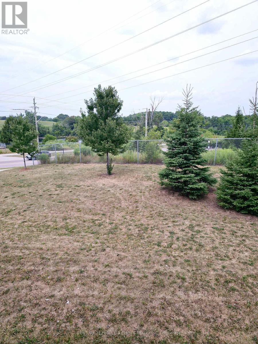 Photo 14 of 18 A 1989 Ottawa Street S, Kitchener ON