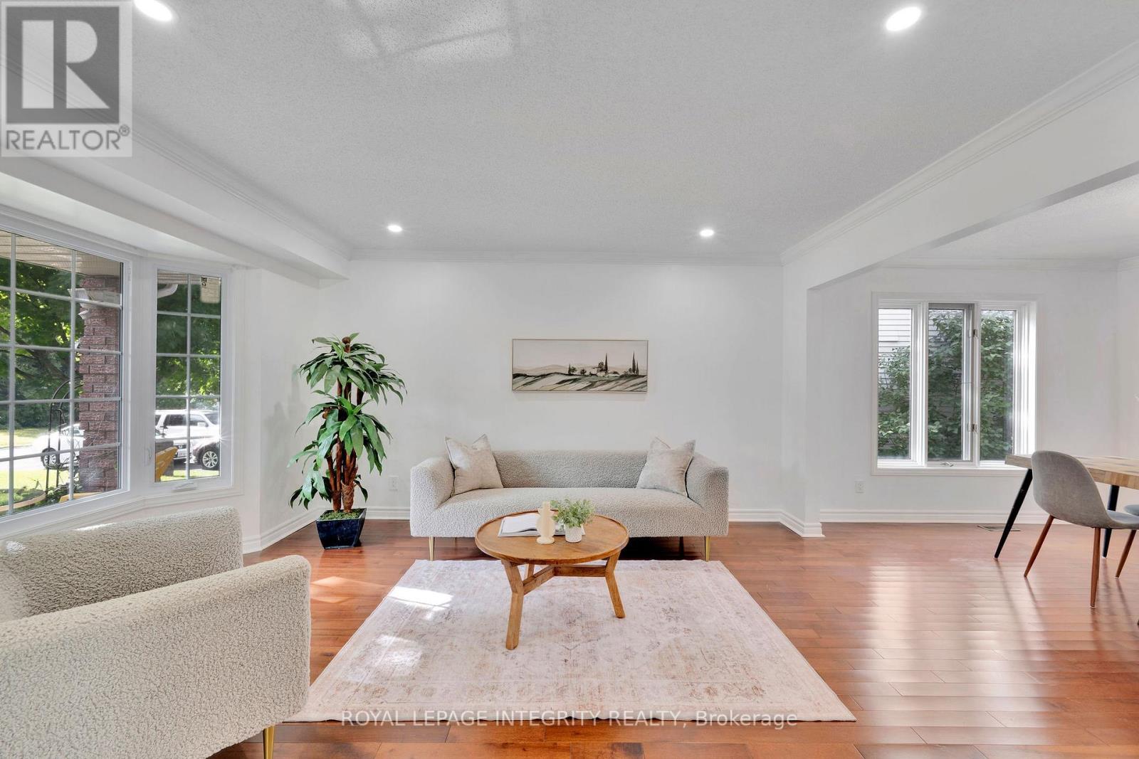 Photo 6 of 223 Mcgibbon Drive, Ottawa ON