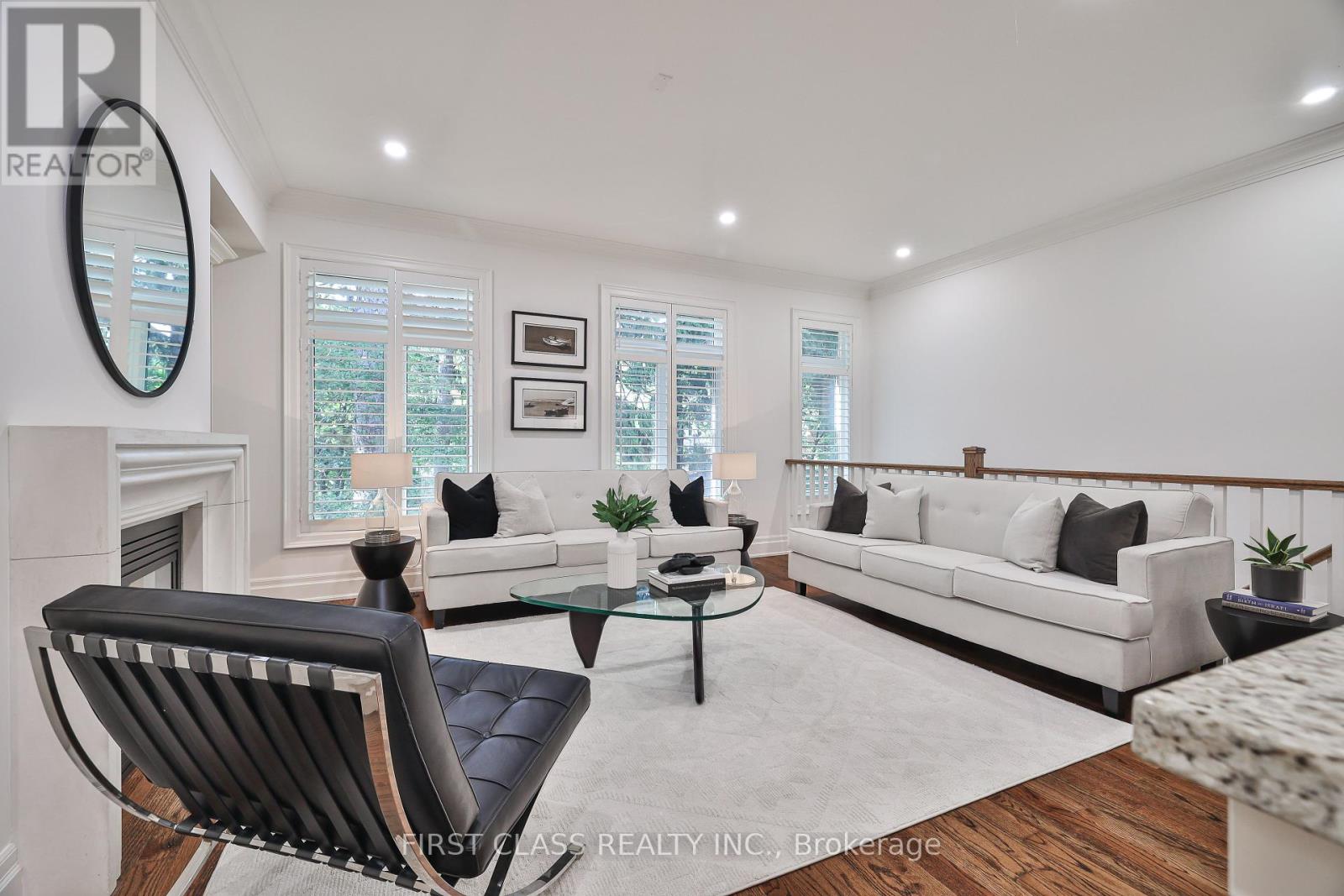 Photo 15 of 136 Bowood Avenue, Toronto ON