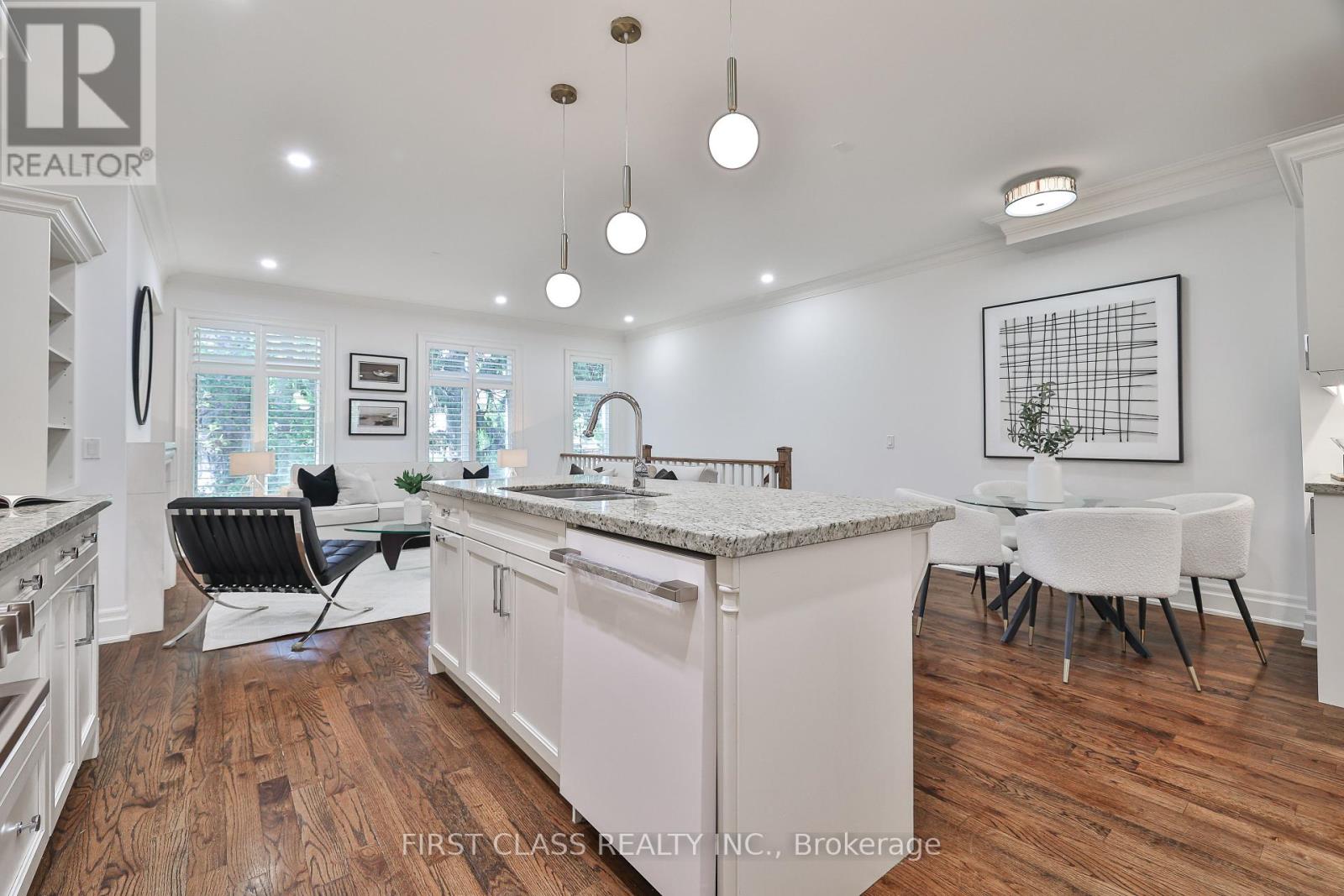 Photo 20 of 136 Bowood Avenue, Toronto ON