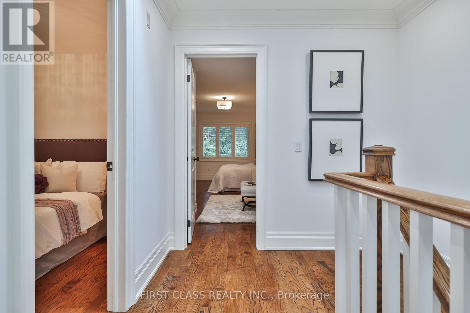 Photo 23 of 136 Bowood Avenue, Toronto ON