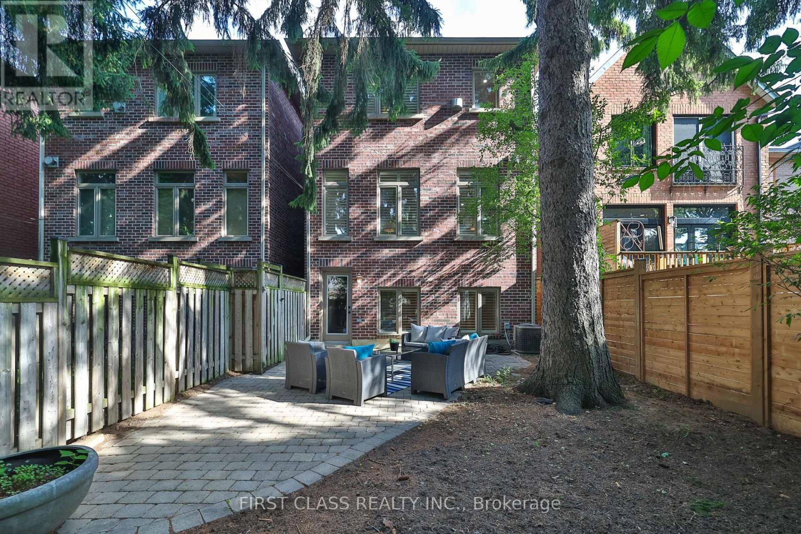 Photo 42 of 136 Bowood Avenue, Toronto ON