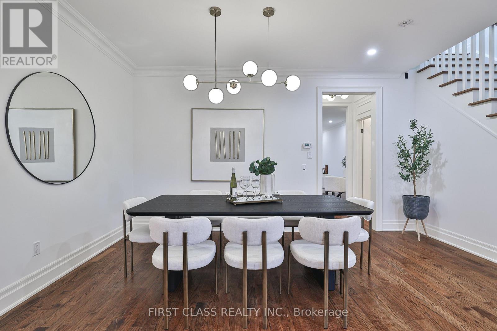 Photo 7 of 136 Bowood Avenue, Toronto ON
