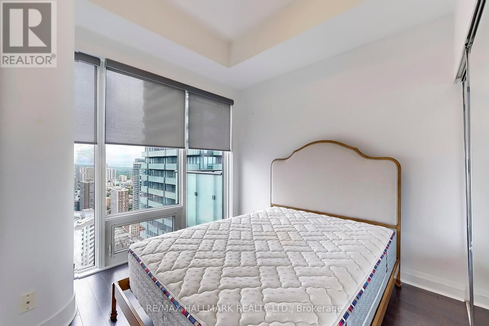Photo 18 of 3607 65 St Mary Street, Toronto ON