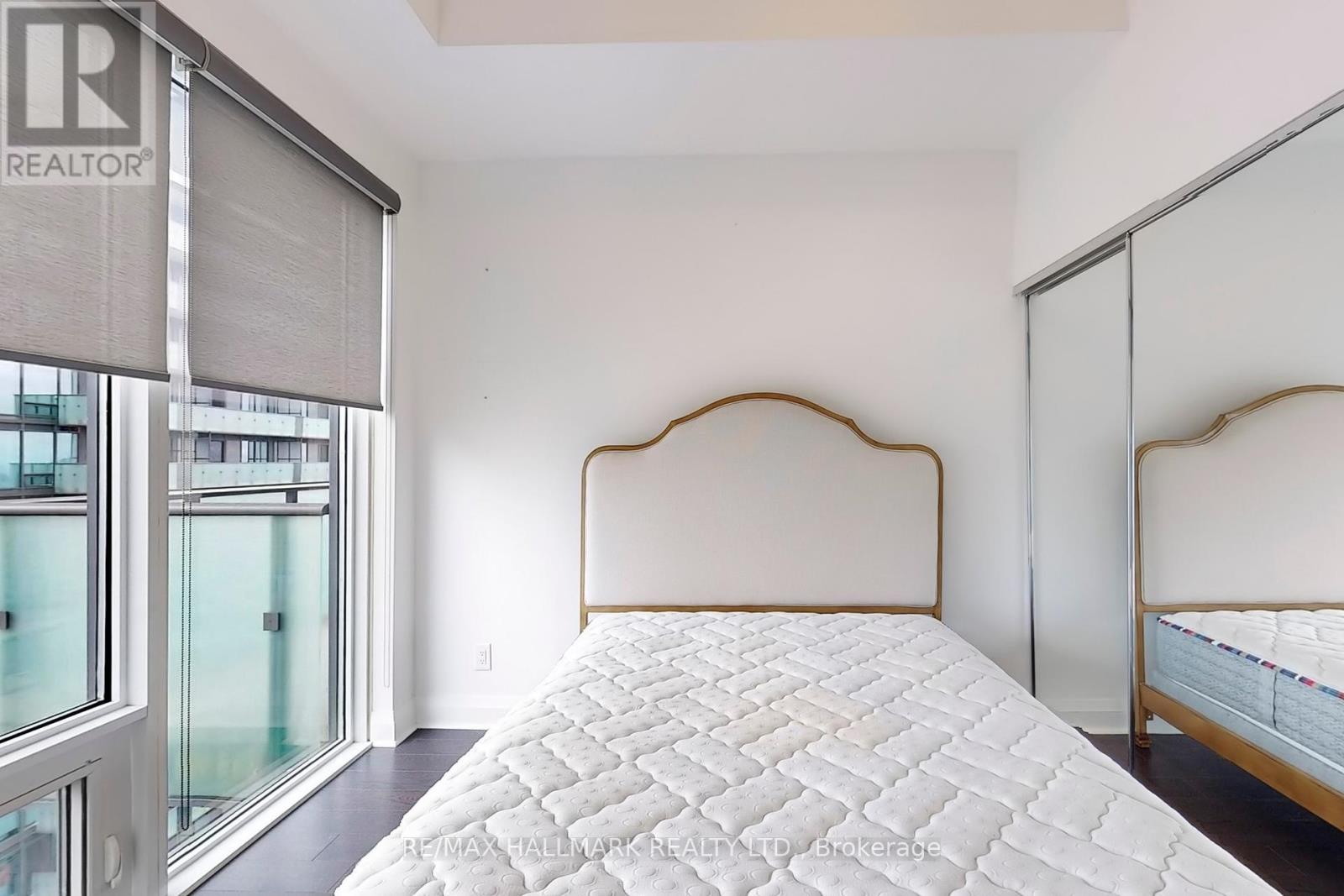 Photo 19 of 3607 65 St Mary Street, Toronto ON