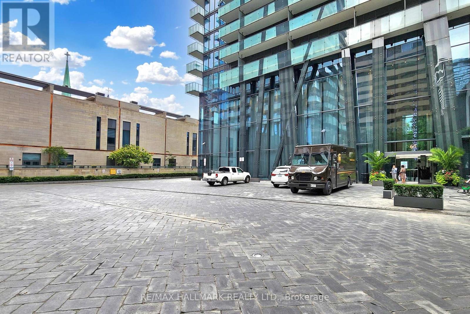 Photo 5 of 3607 65 St Mary Street, Toronto ON