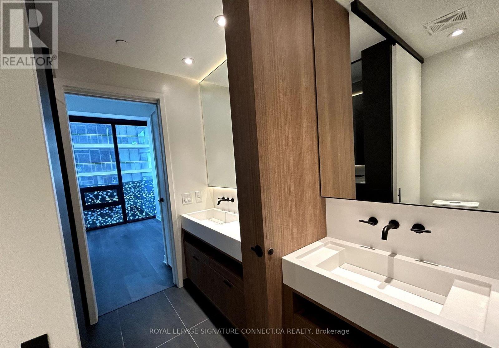 Photo 10 of 3008 55 Charles Street E, Toronto ON