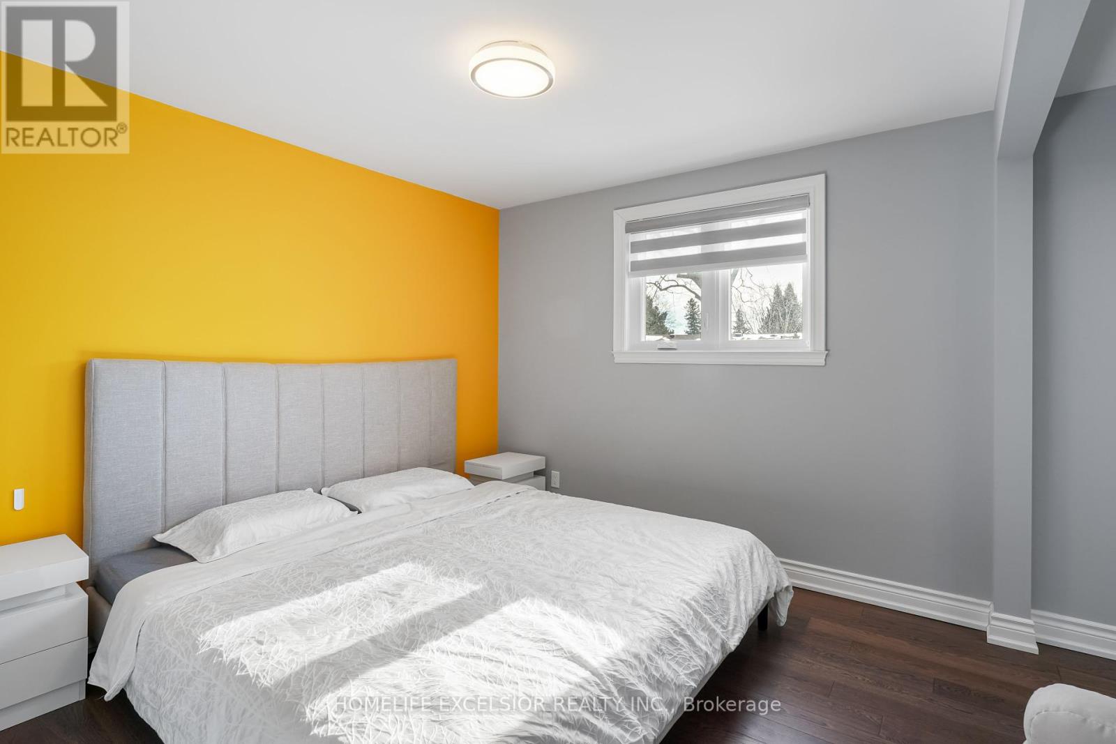 Photo 13 of 39 Davean Drive, Toronto ON