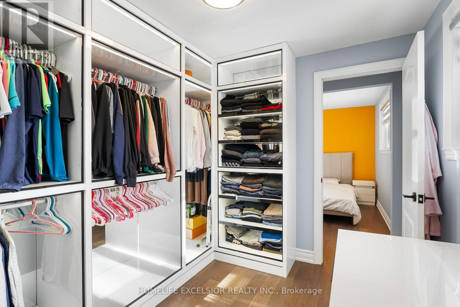 Photo 14 of 39 Davean Drive, Toronto ON