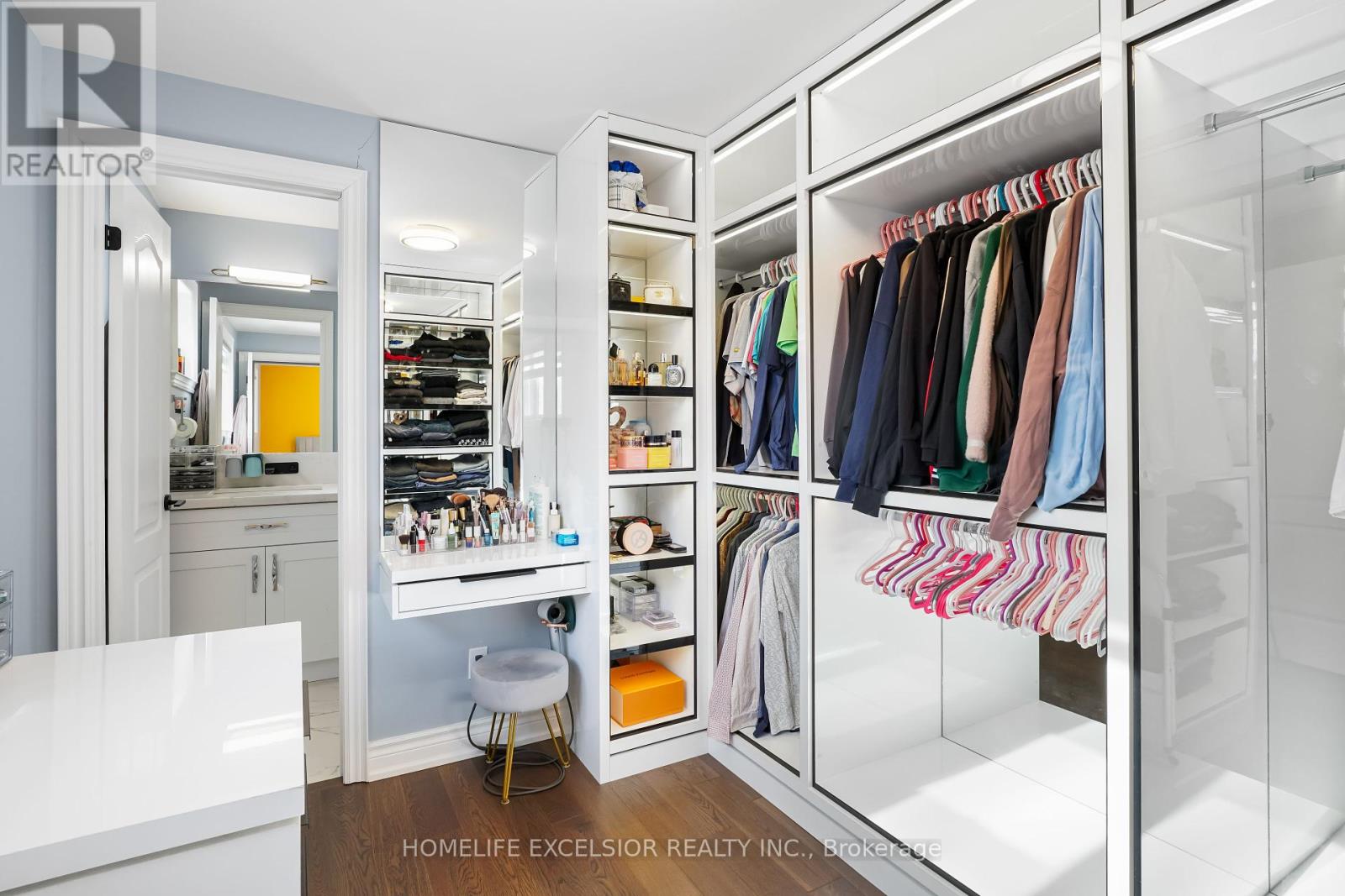 Photo 15 of 39 Davean Drive, Toronto ON