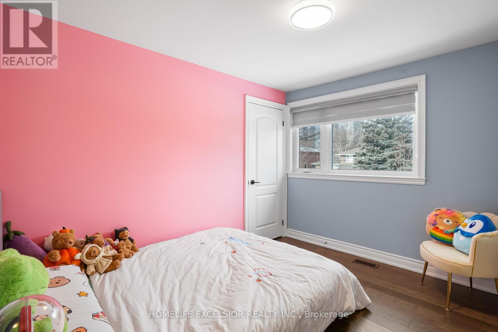 Photo 18 of 39 Davean Drive, Toronto ON