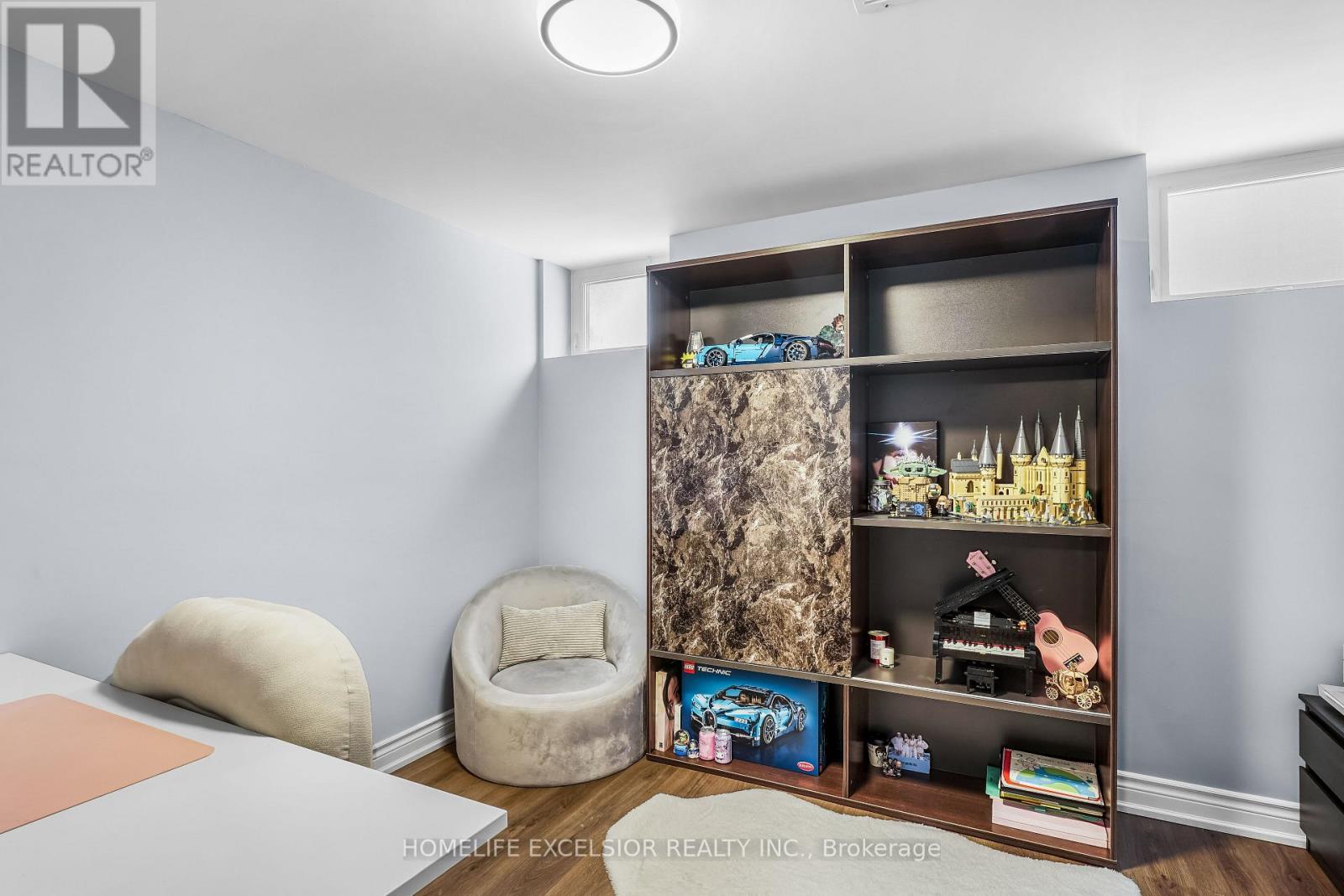 Photo 25 of 39 Davean Drive, Toronto ON