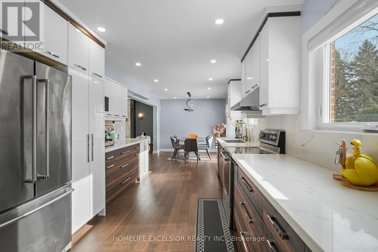 Photo 8 of 39 Davean Drive, Toronto ON