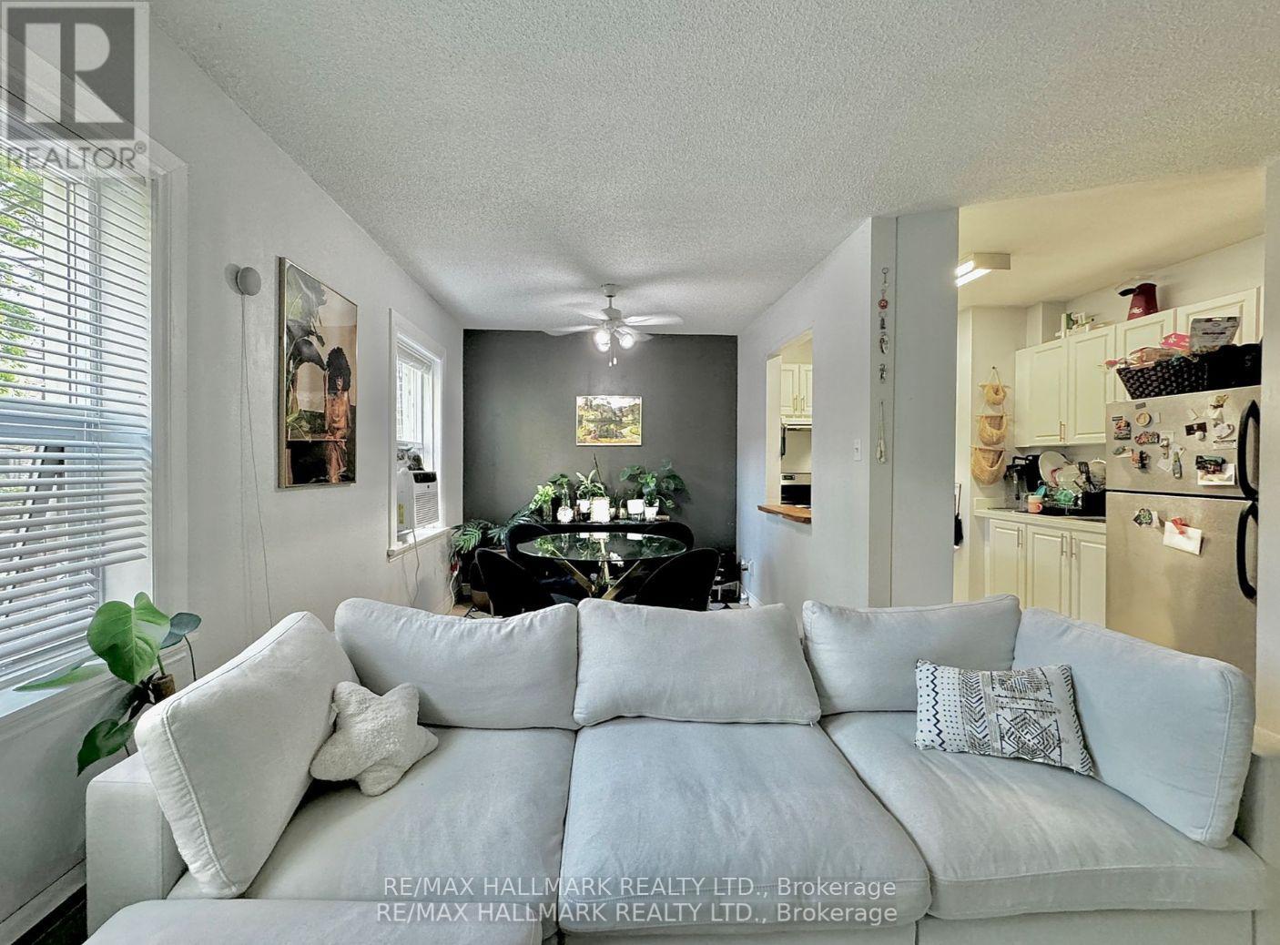 Photo 13 of 303 114 Vaughan Road, Toronto ON