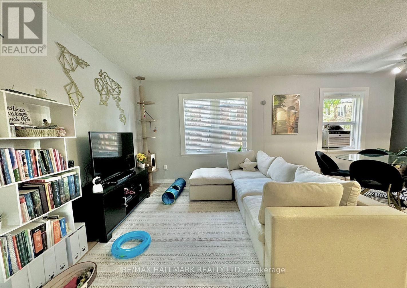 Photo 16 of 303 114 Vaughan Road, Toronto ON